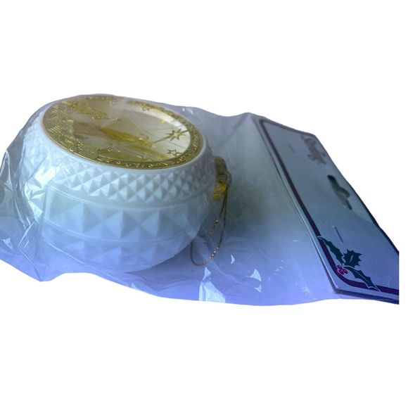 VTG NEW Sterling, Inc Christmas Brass Nativity Ball Ornament Reflective Light - Picture 6 of 16